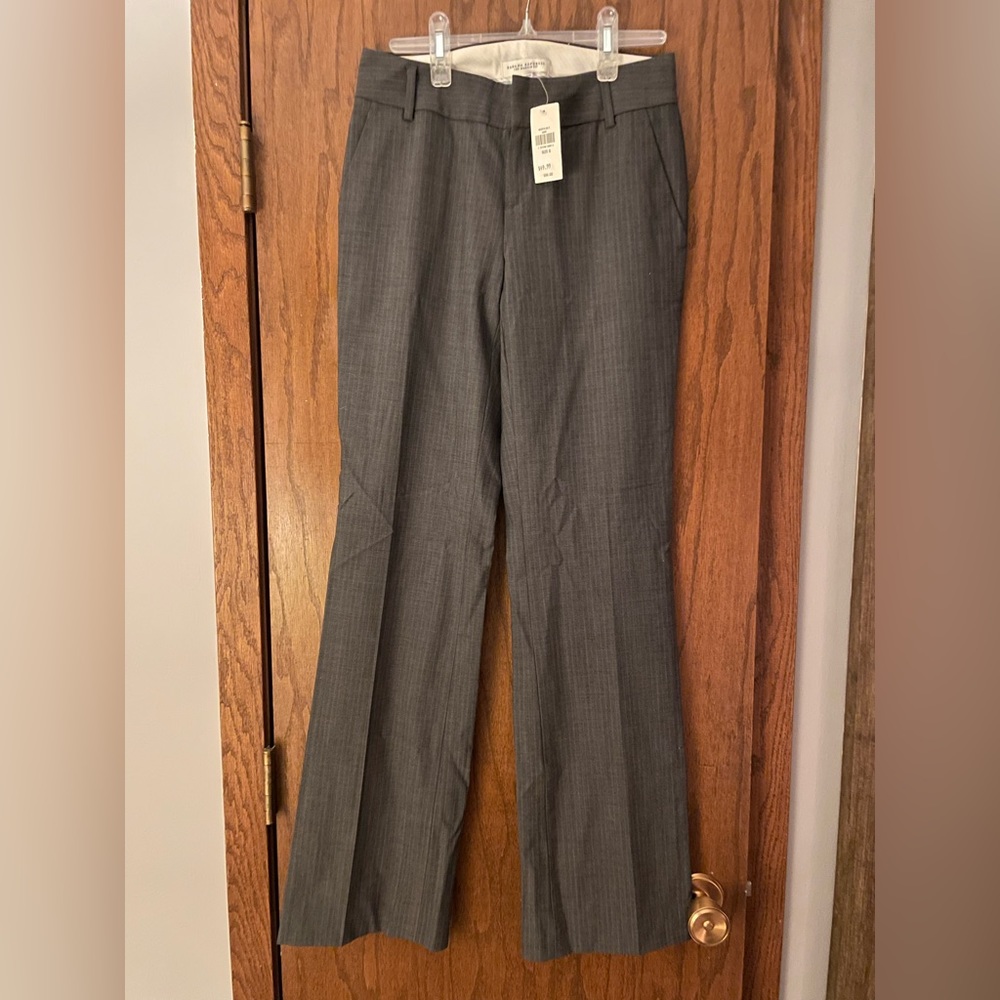 NWT Banana Republic The Martin Fit Size 0 Trousers in Pinstripe Grey
